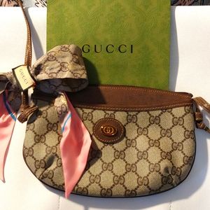 GUCCI  Vintage Monogram Supreme Zip Top Pochette Bag with extra strap